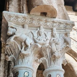 Capitelli Mon 3